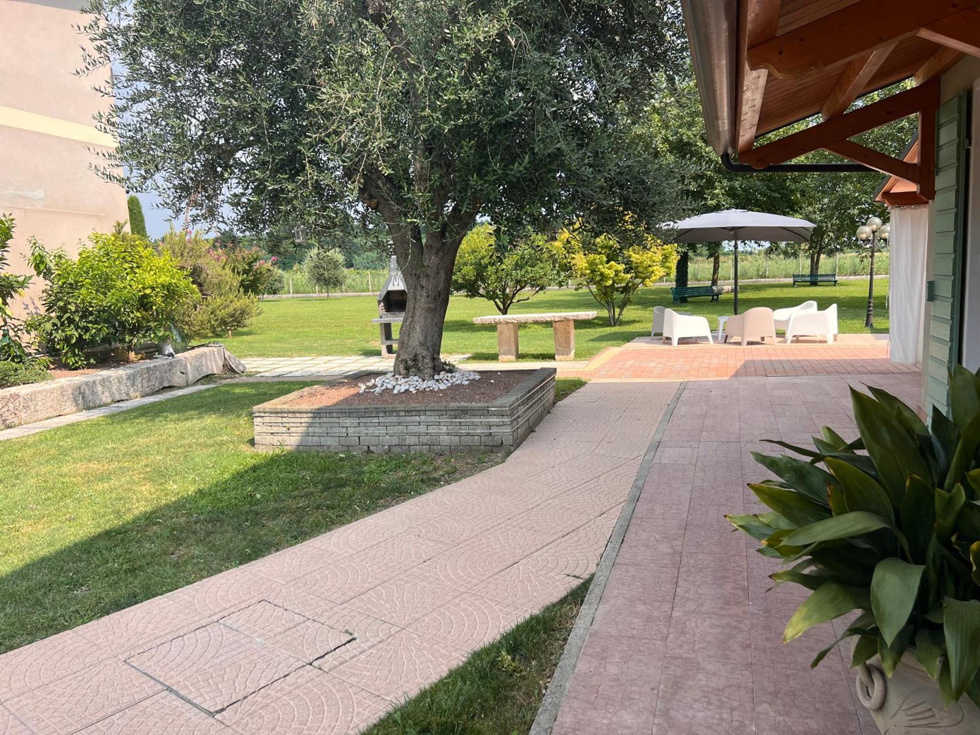 Appartamento "Casa Vacanze Corte Ara Decima" Sona Exterior foto